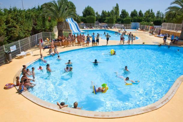 Mobilhome Au Camping Les Salins De La Gardiole Ex Camping Europe Vic-la-Gardiole Esterno foto