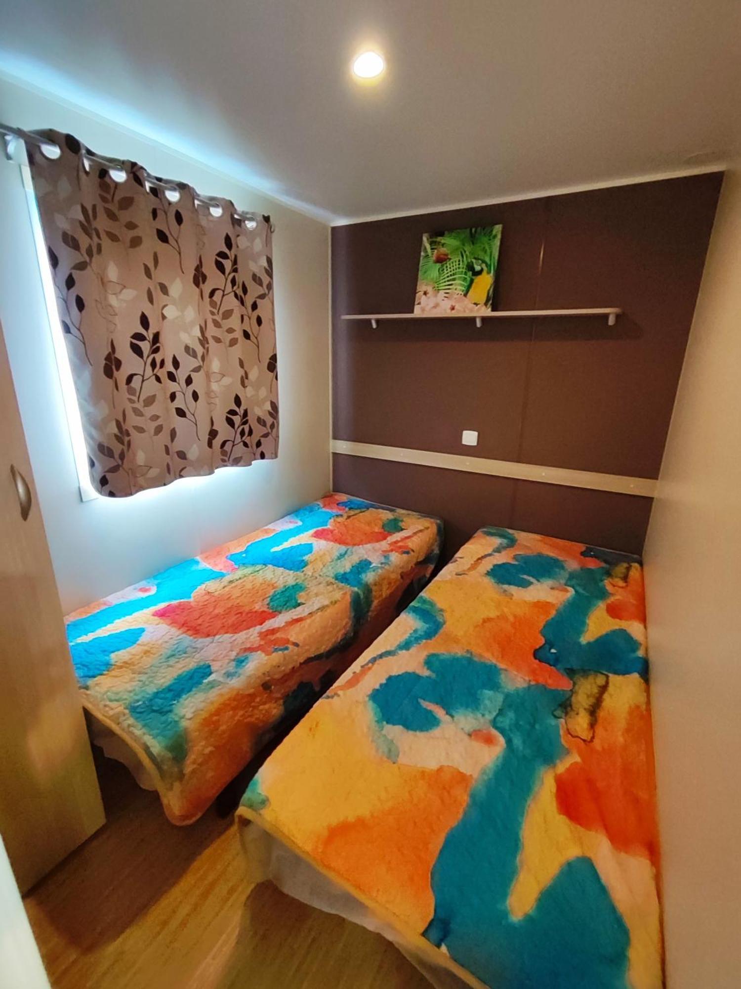 Mobilhome Au Camping Les Salins De La Gardiole Ex Camping Europe Vic-la-Gardiole Esterno foto