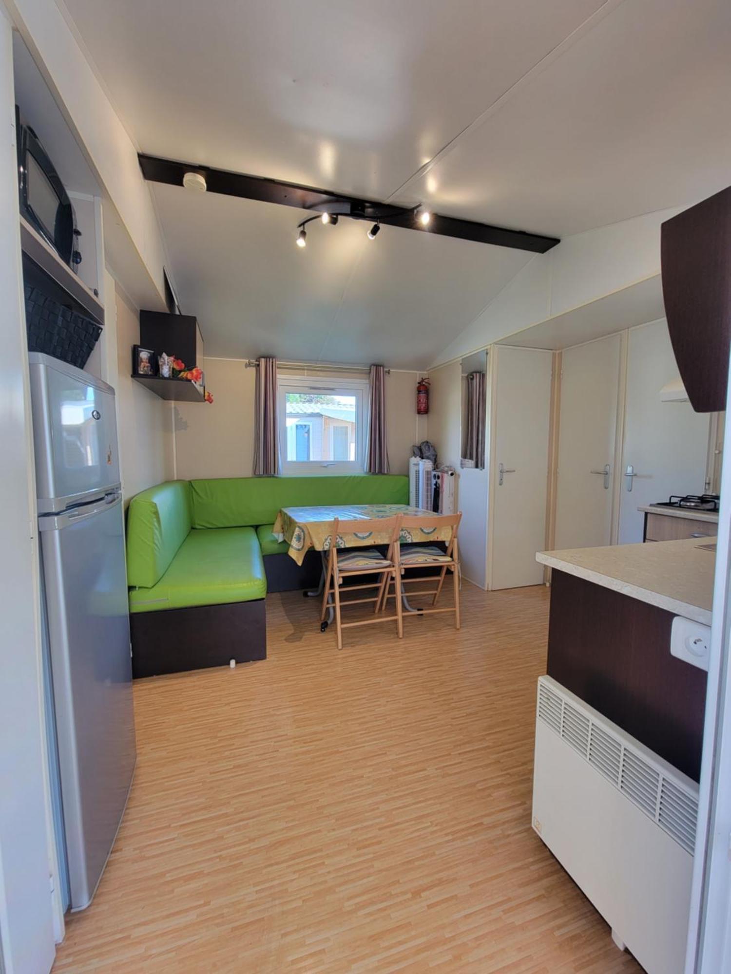 Mobilhome Au Camping Les Salins De La Gardiole Ex Camping Europe Vic-la-Gardiole Esterno foto