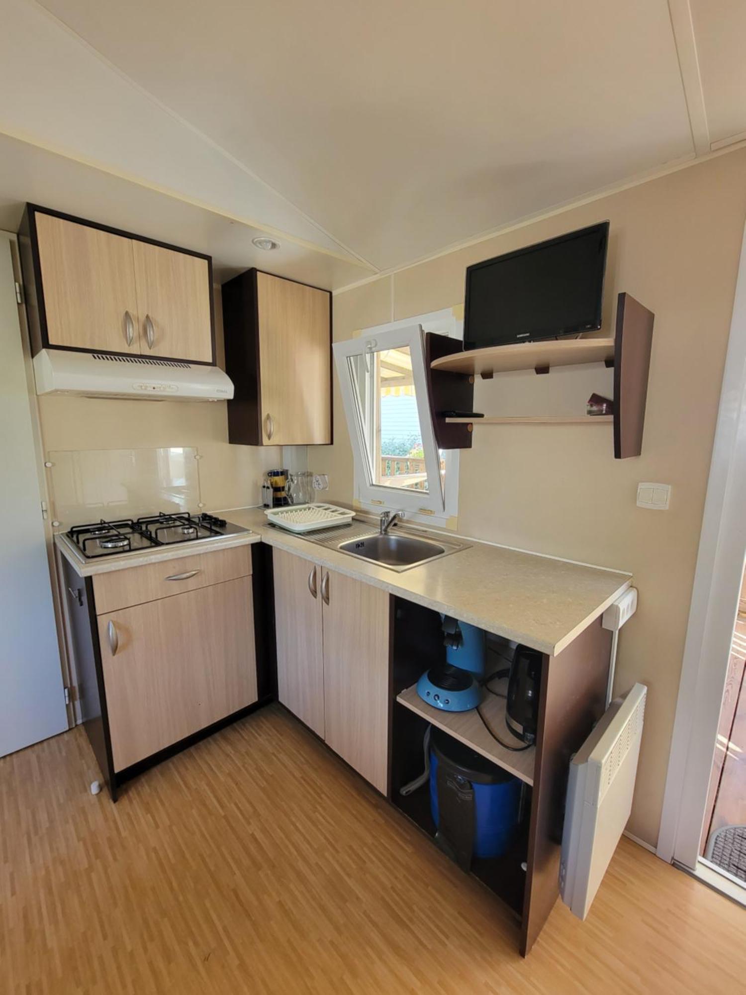 Mobilhome Au Camping Les Salins De La Gardiole Ex Camping Europe Vic-la-Gardiole Esterno foto